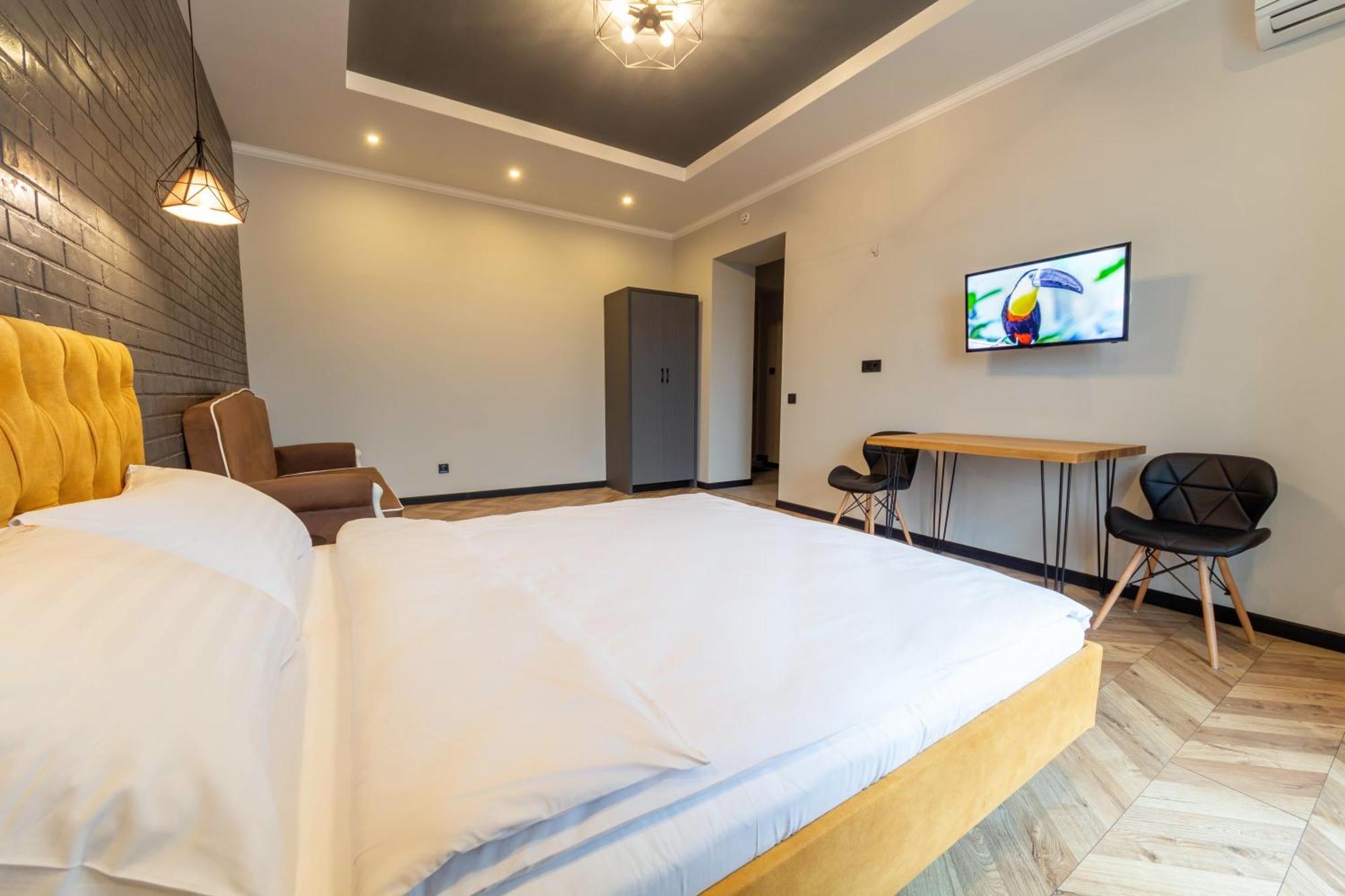 Self Check-In Apartments Киев Экстерьер фото