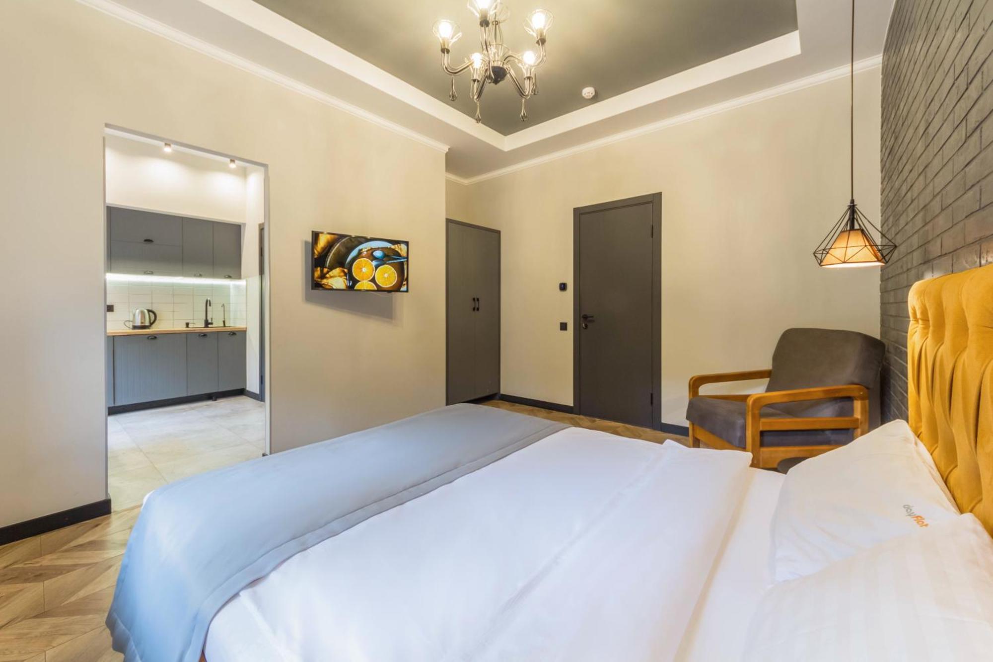 Self Check-In Apartments Киев Экстерьер фото